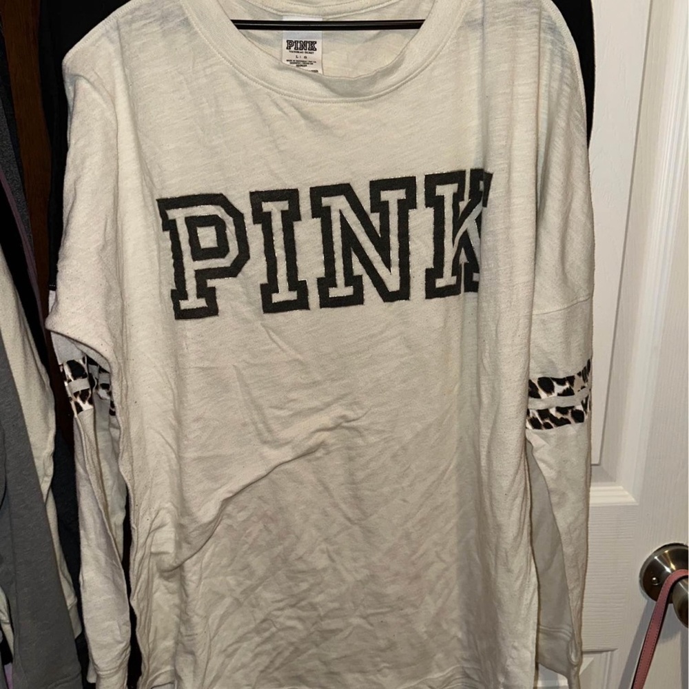 PINK Victoria's Secret White Graphic Tee